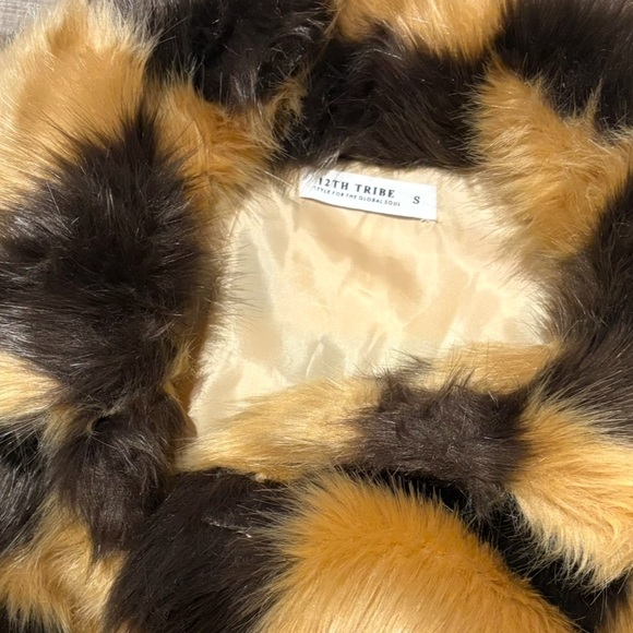 12th tribe faux fur coat - small - Picture 7 of 10